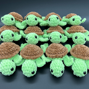 Stuffed Animals & Plushies