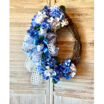 Wreaths & Door Hangers