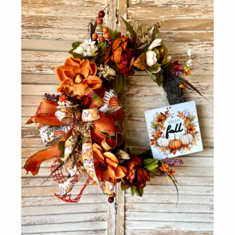 Wreaths & Door Hangers