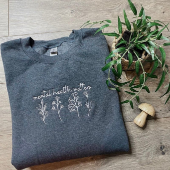 Hoodies & Sweatshirts