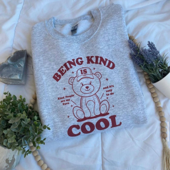 Hoodies & Sweatshirts
