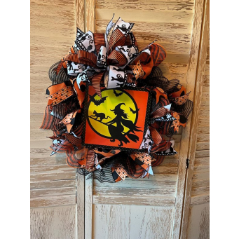 Wreaths & Door Hangers