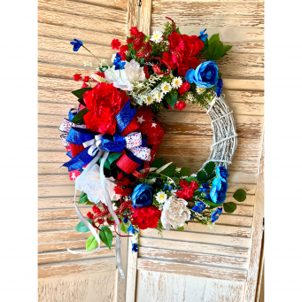 Wreaths & Door Hangers